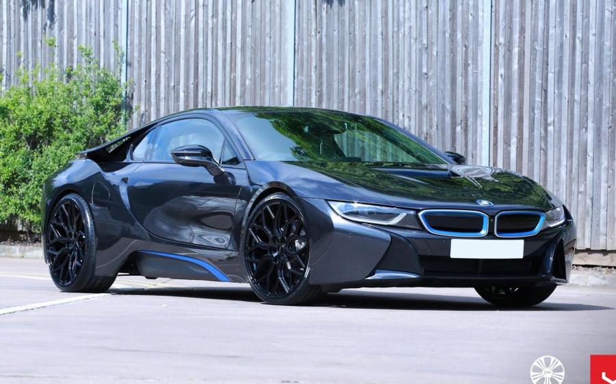BMW i8 on Vossen Wheels (HF-2) 2019 года